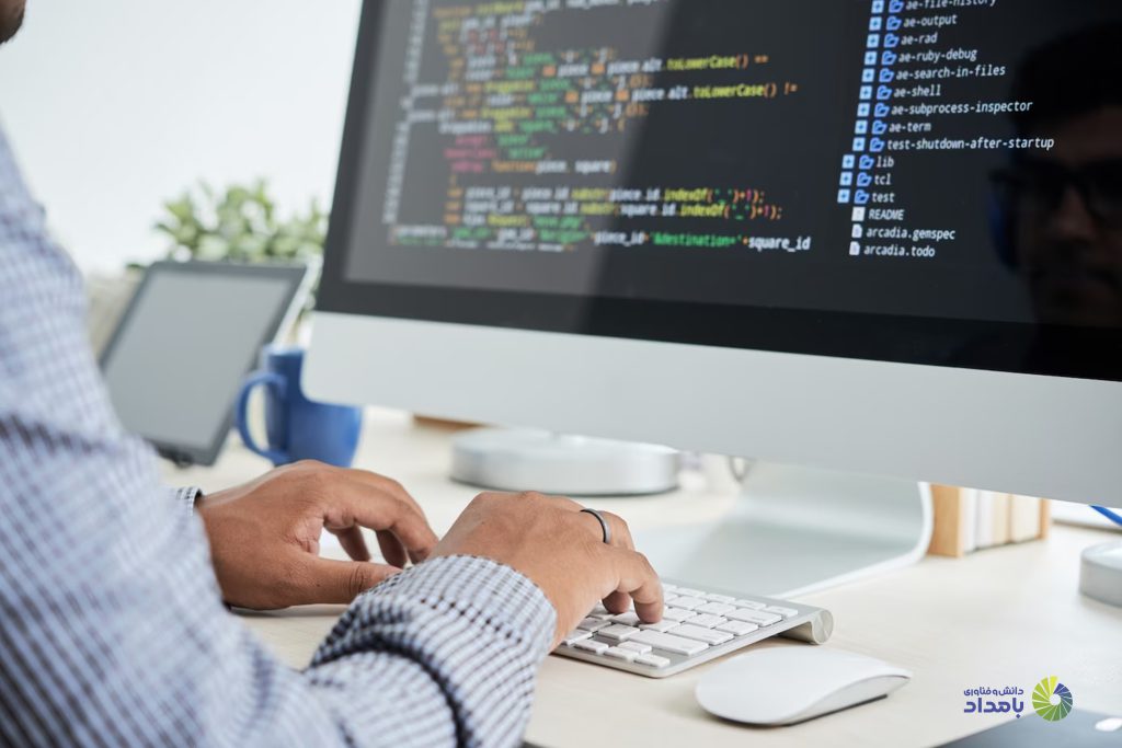 بک اند (backend) چیست؟
